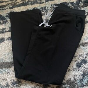 Figs Kade Cargo scrub pants